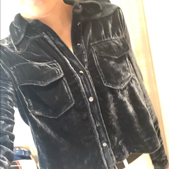 Marled x Olivia culpo velvet cropped long sleeve - Picture 5 of 8